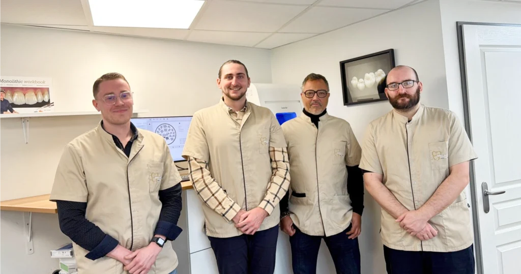 implants dentaires protheses couronnes bretagne x Équipe Laboratoire Émail Santé